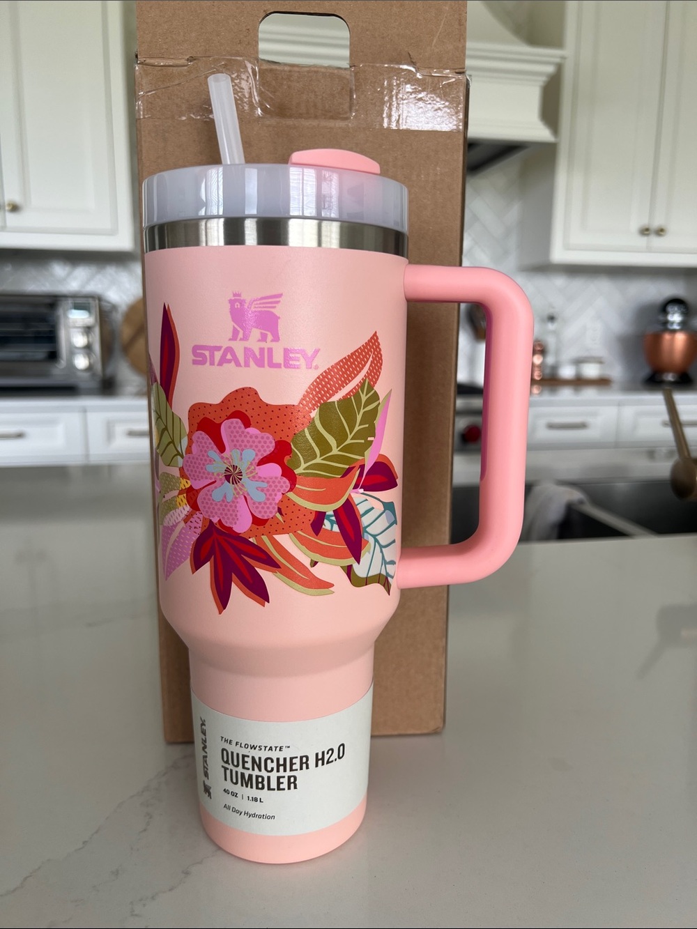 NWT Stanley Quencher H2.O 40oz